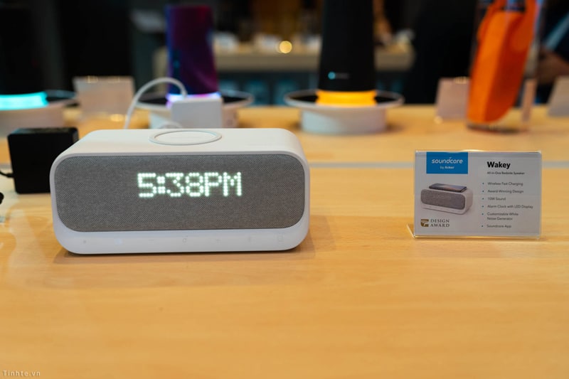 Loa Bluetooth Anker Soundcore Wakey Hỗ Trợ Sạc Không Dây Và Đồng Hồ Báo Thức Thông Minh